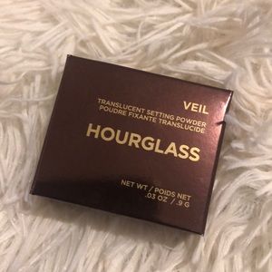 Hourglass Translucent Setting Powder Veil